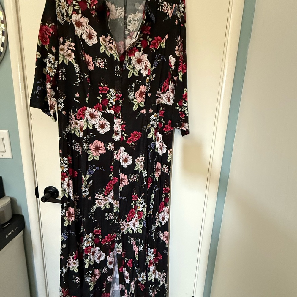 Torrid Black and Pink Maxi Dress V-Neck 3/4 Sleeve